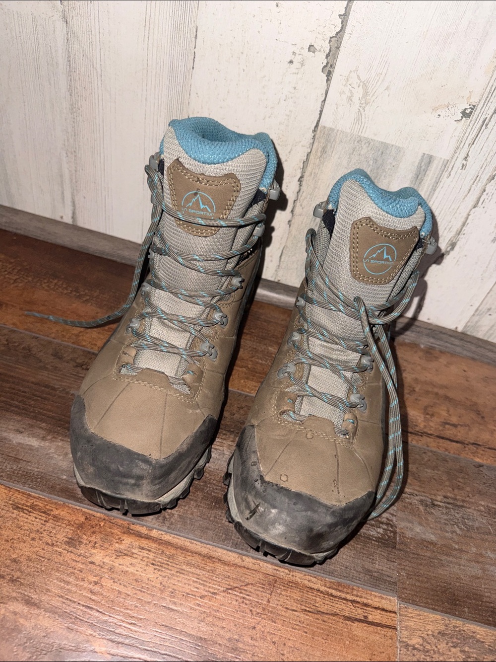 La Sportivă Mountain-Logo Women's Tan Hiking Boots with Blue Accents Size 7.5
